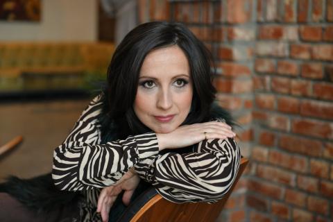 A color photo of pianist Kalina Mrmevska.