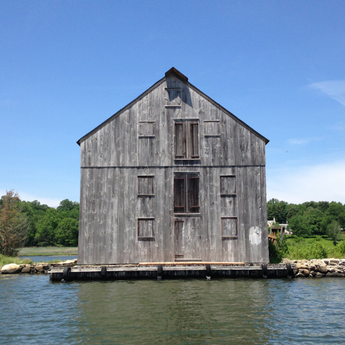 A photo of the Lefferts Tide Mill in Lloyd Harbor.