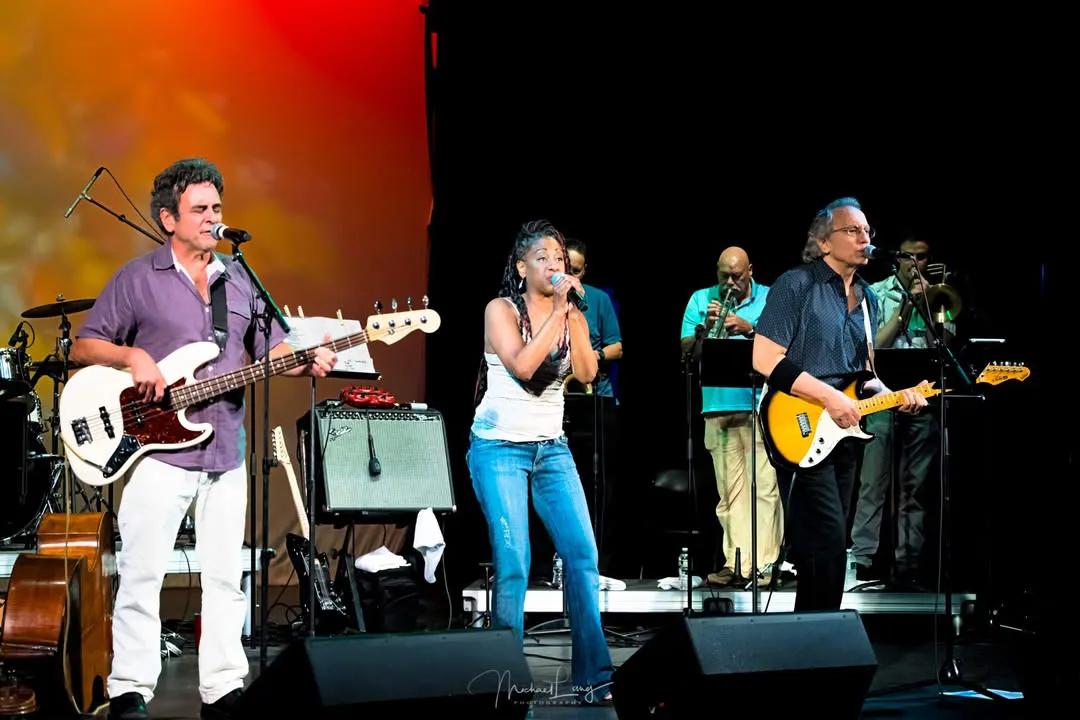 A color photo of the band HooDoo Loungers.